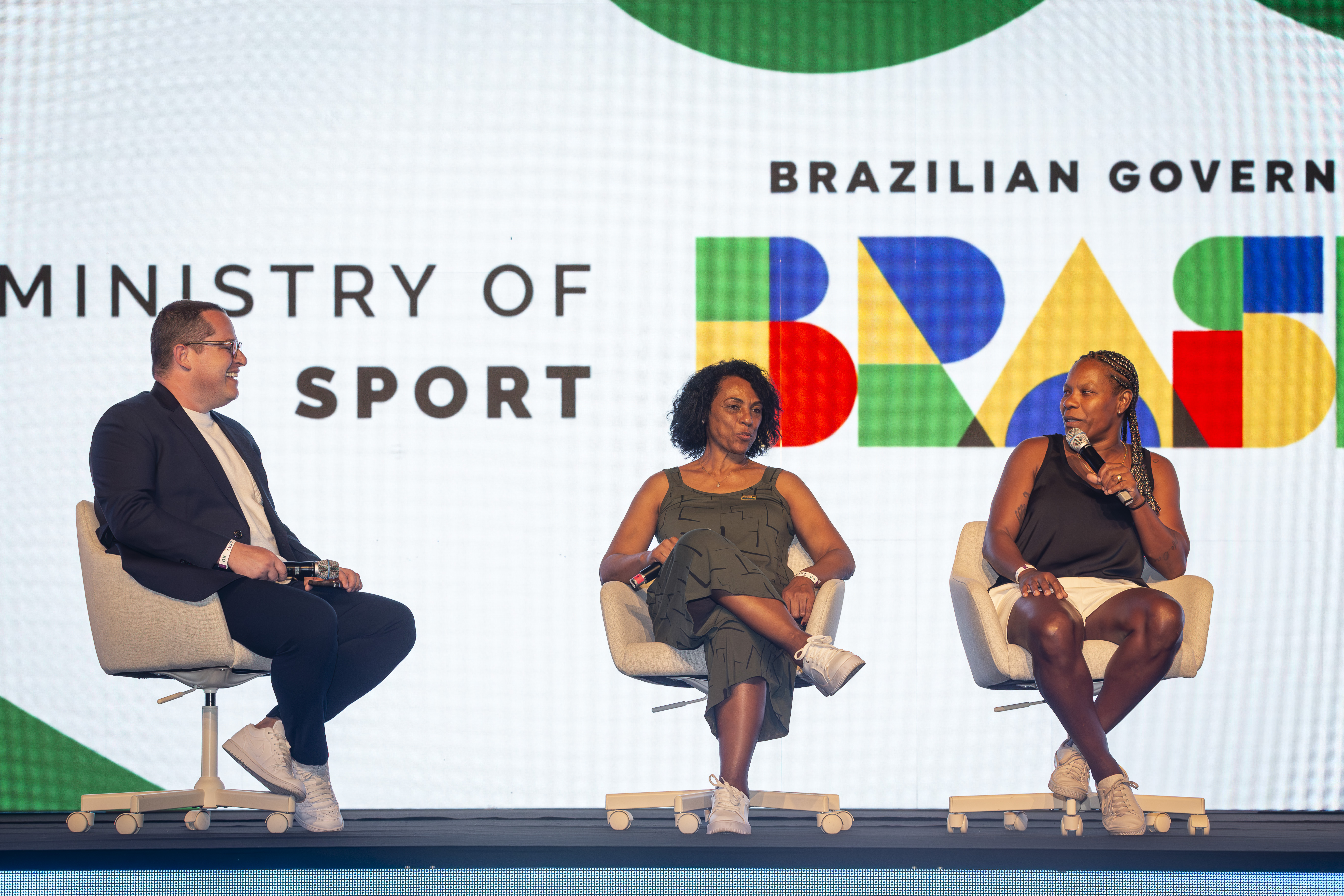 Casa Brasil Paris é palco de evento sobre a Copa do Mundo Feminina 2027