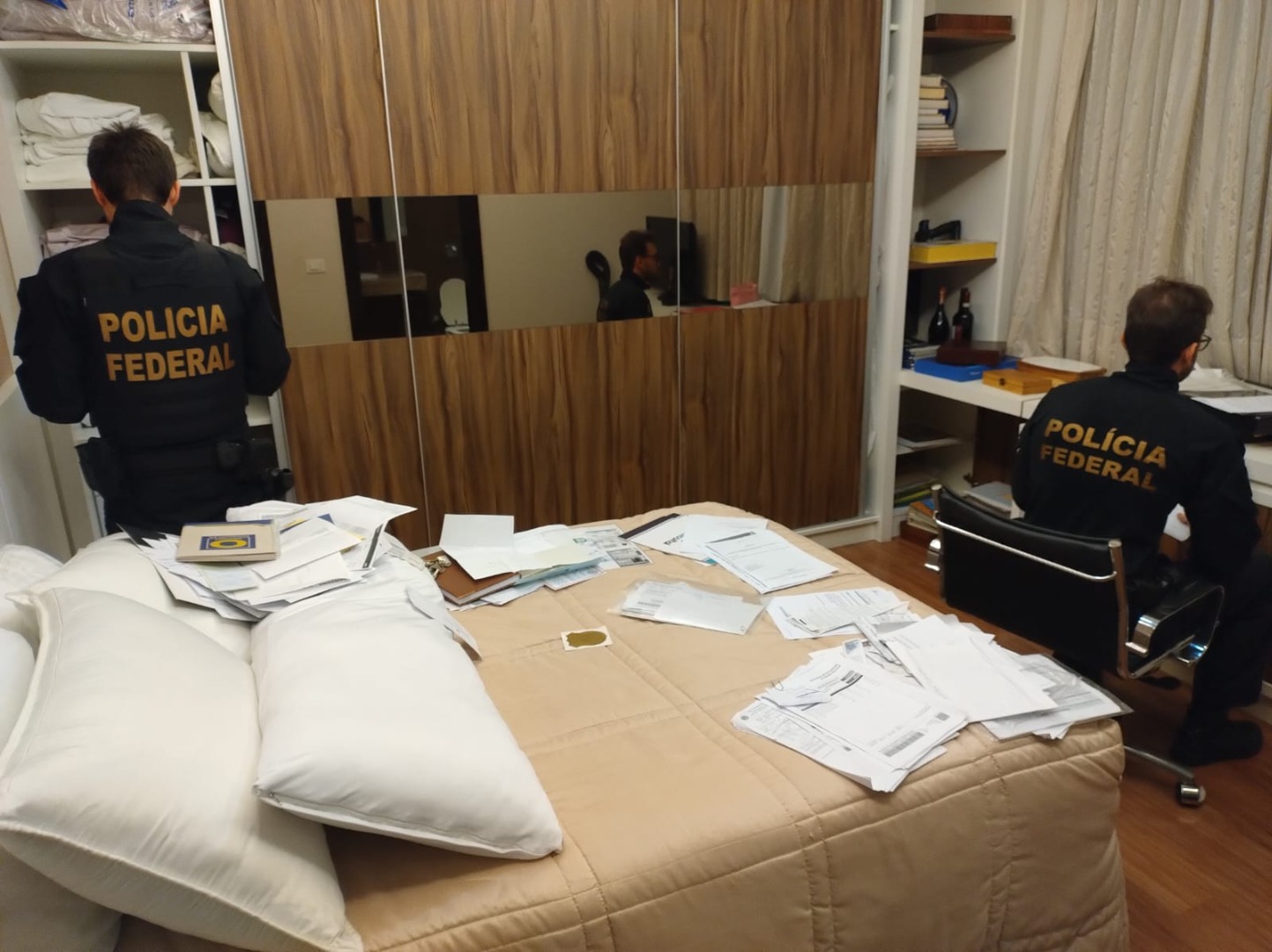 PF combate desvio de recursos públicos do SUS Polícia Federal