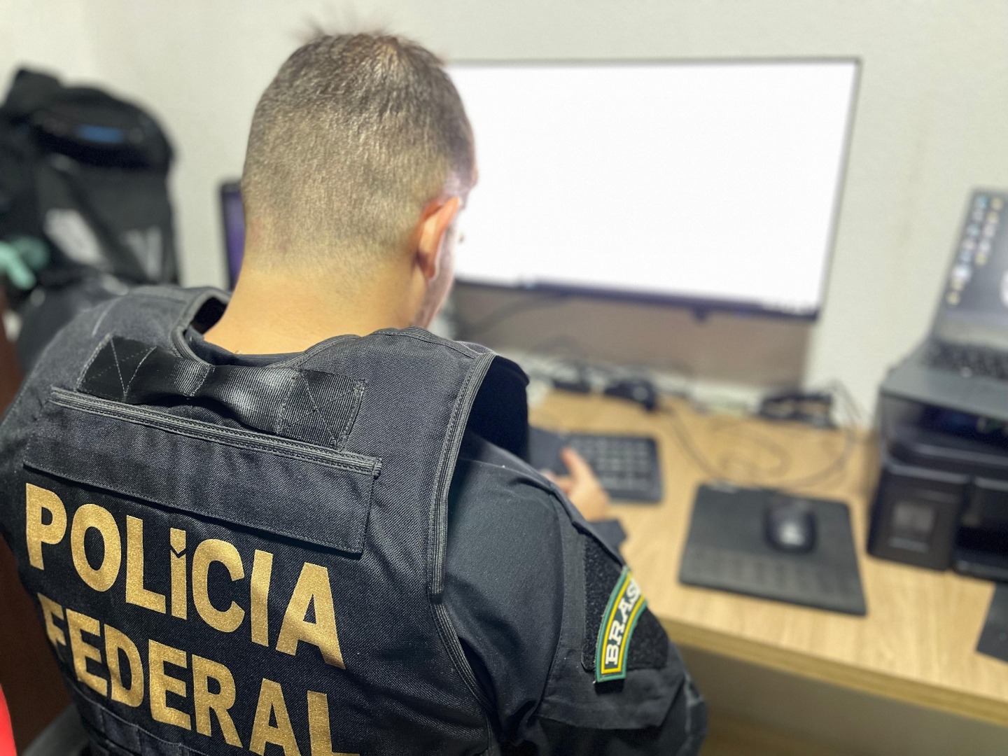 Pf Combate Organiza O Criminosa Especializada Em Invas O De