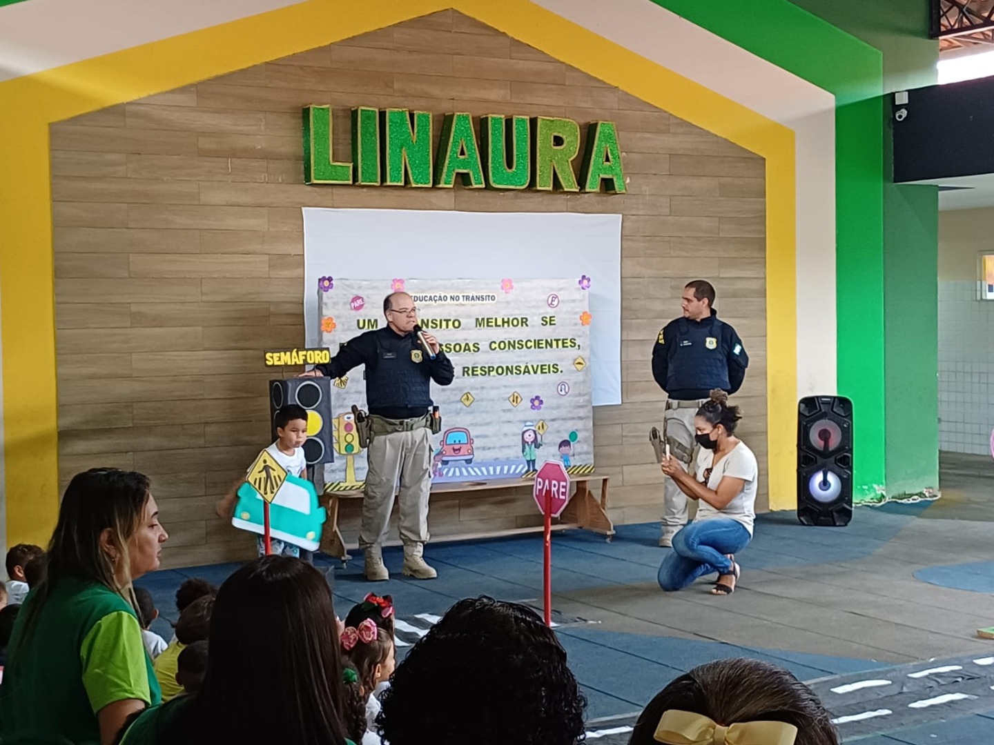 PRF ministra palestra para alunos da educação infantil da rede pública