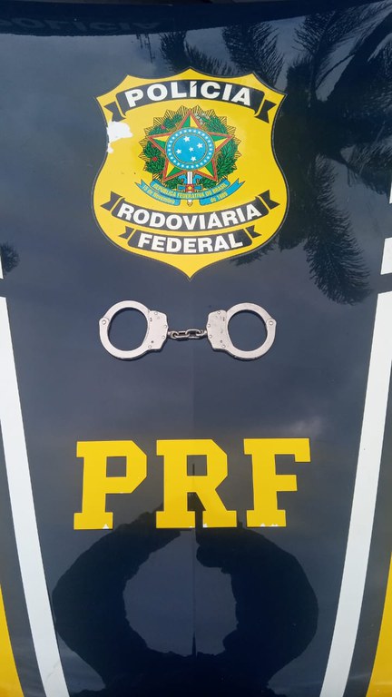 PRF cumpre mandado de prisão em Arujá SP Polícia Rodoviária Federal