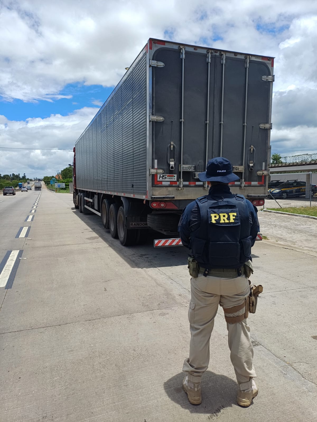 PRF flagra veículo clonado transitando na BR 101 Polícia Rodoviária