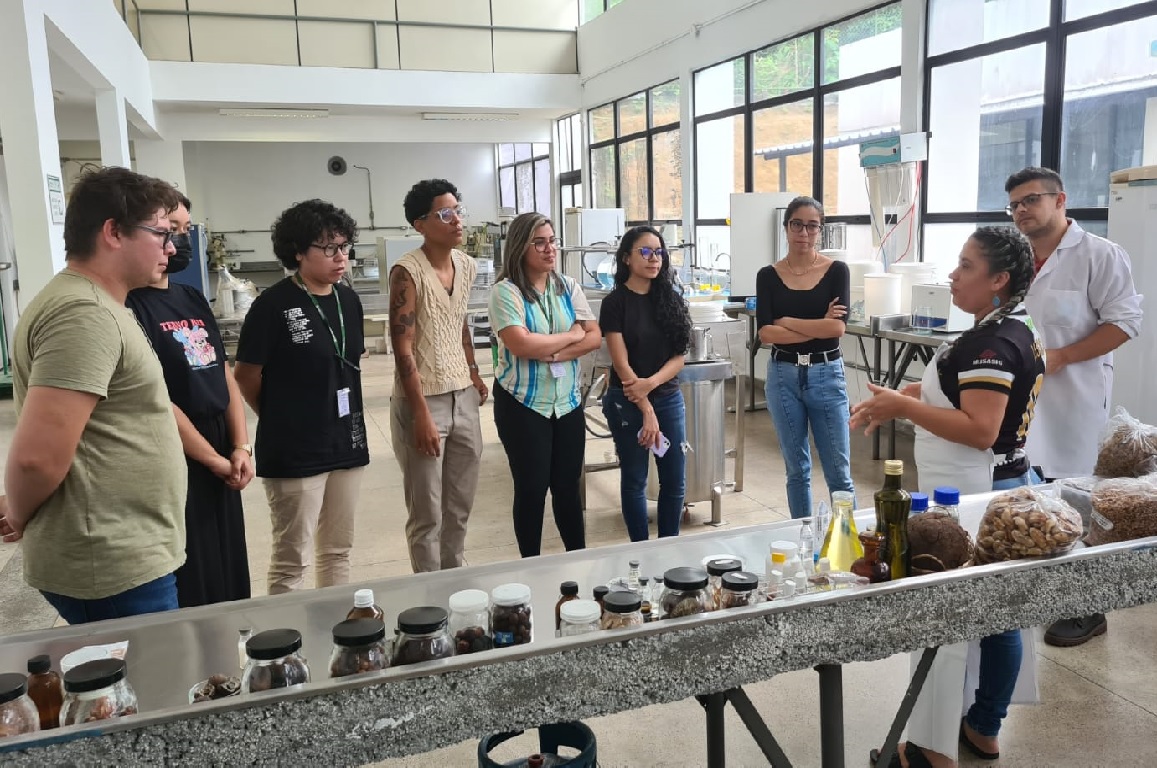 Est Mulo Biotecnologia Pauta Visita De Acad Micos Da Ufam Ao Cba