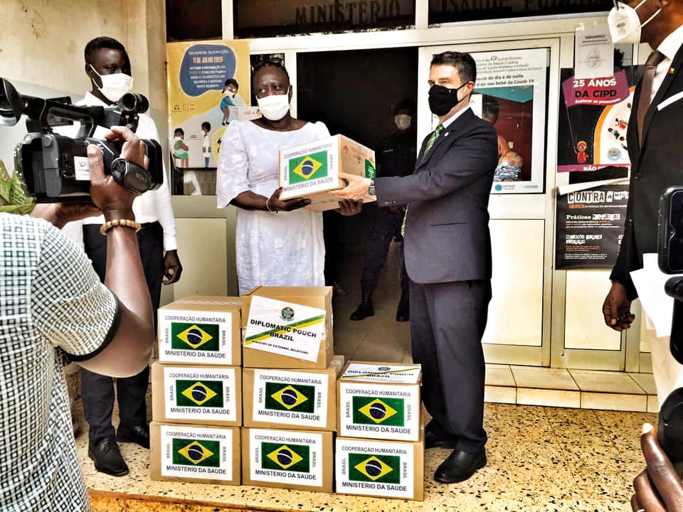 Brasil doa medicamentos antirretrovirais à Guiné-Bissau.JPEG