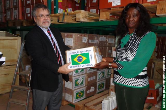 Brasil doa medicamentos para tratamento do HIV Aids na Guiné-Bissau.JPEG