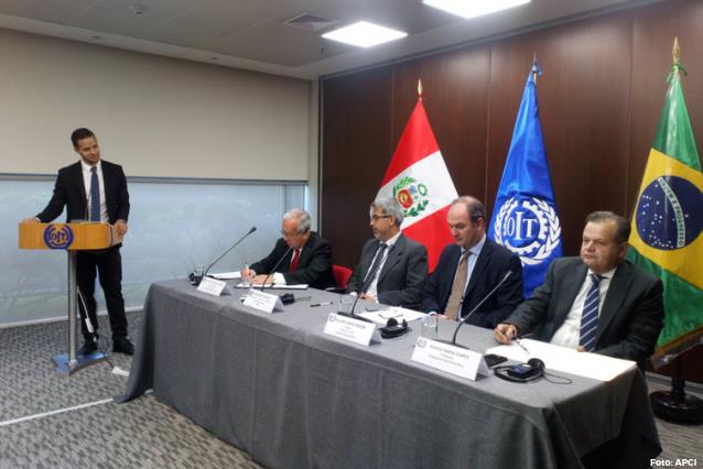 Brasil, OIT e Peru promovem o trabalho decente no setor algodoeiro 1.JPEG