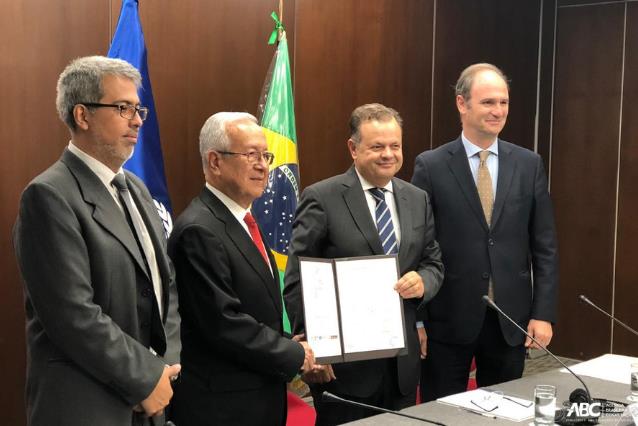 Brasil, OIT e Peru promovem o trabalho decente no setor algodoeiro.JPEG