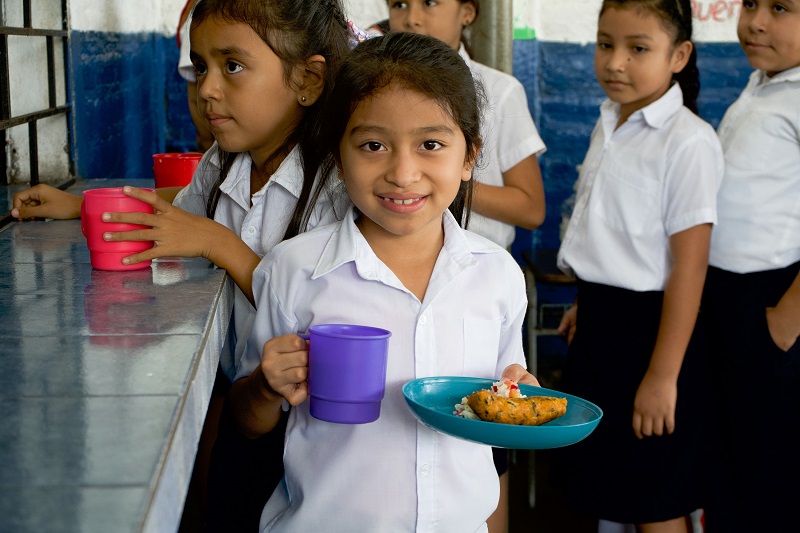 Escolas Sustentáveis Promovendo Alimentação Saudável e Criando Oportunidades Rurais em El Salvador.JPEG