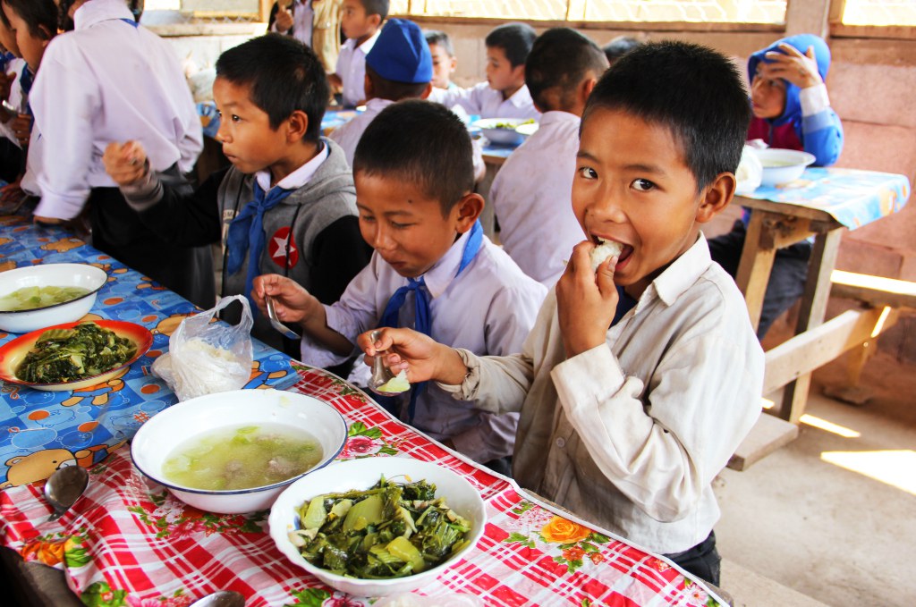 Laos e Brasil discutem cooperação em alimentação escolar.JPEG