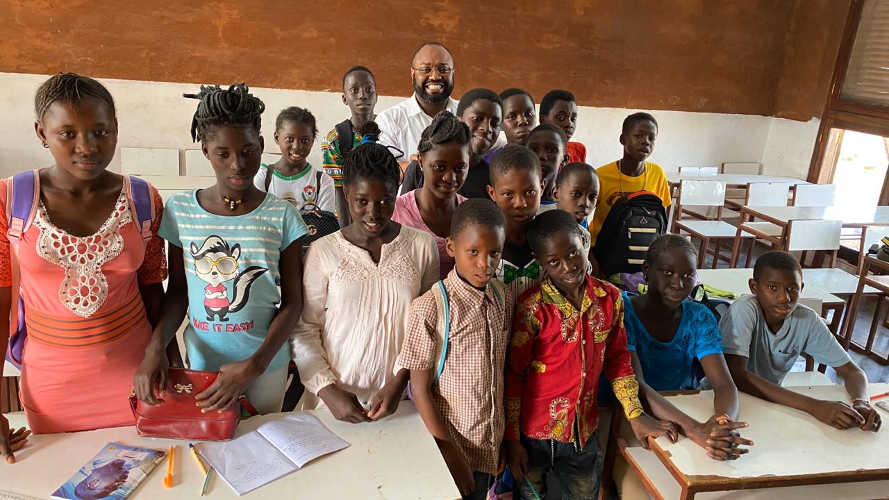 Ministro da Educação da Guiné-Bissau visita projeto de cooperação brasileiro.JPEG