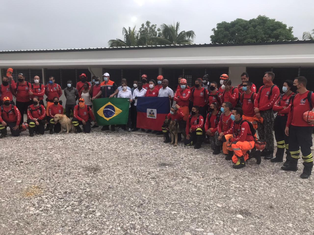 Bombeiros brasileiros.jpeg