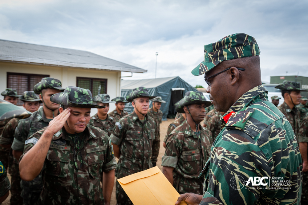 EXÉRCITO BRASILEIRO OCUPOU A FRONTEIRA COM A GUIANA