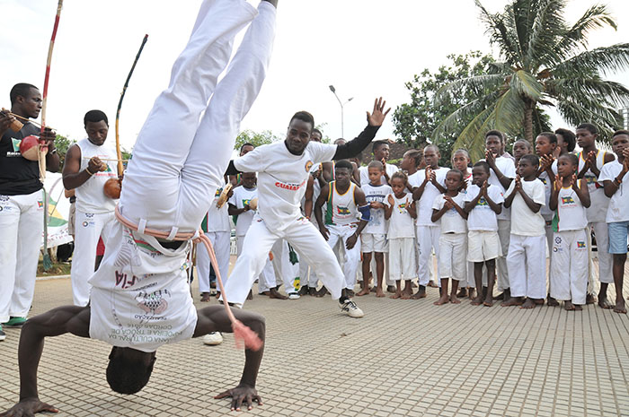 Projeto Capoeira Formação em Esporte e Cidadania 5.JPEG