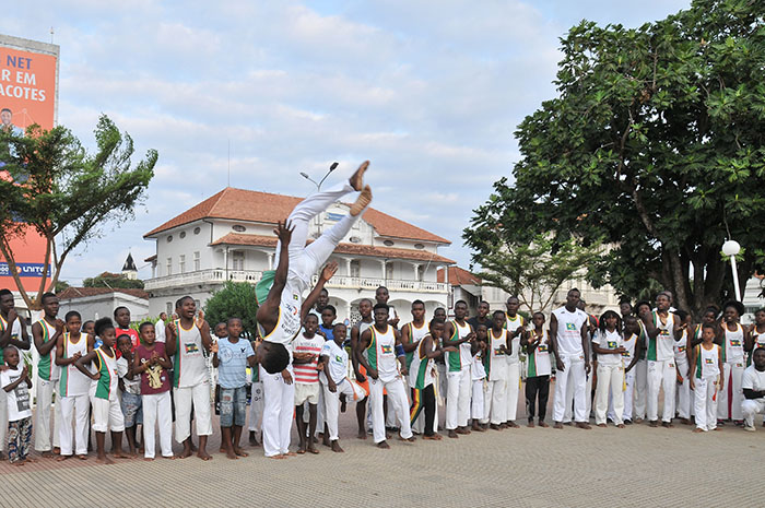 Projeto Capoeira Formação em Esporte e Cidadania 9.JPEG