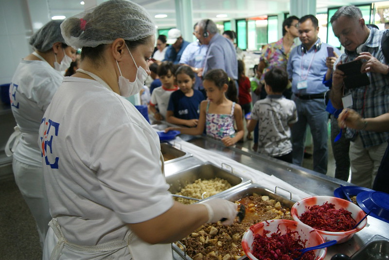 Quatro países visitaram o Brasil para aprofundar conhecimentos em programas de alimentação escolar.JPEG