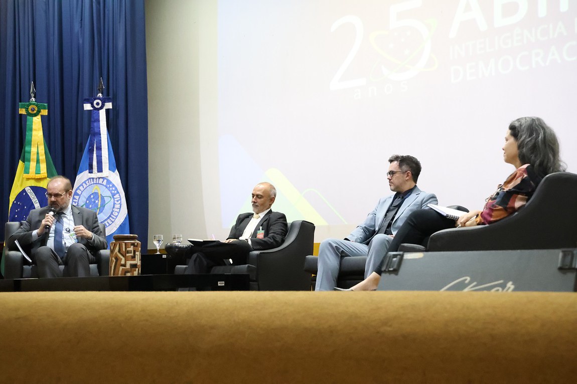 Seminário debateu os desafios da Inteligência; profissionais da ABIN, da UnB e do Ipea participaram