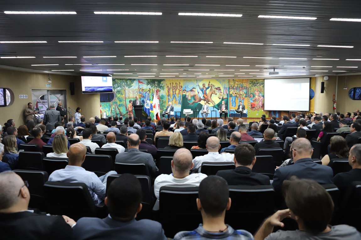 Cerca de 300 pessoas participaram da reunião do Sisbin Sudeste para discutir Inteligência Artificial (Foto: Ascom TCE/MG)