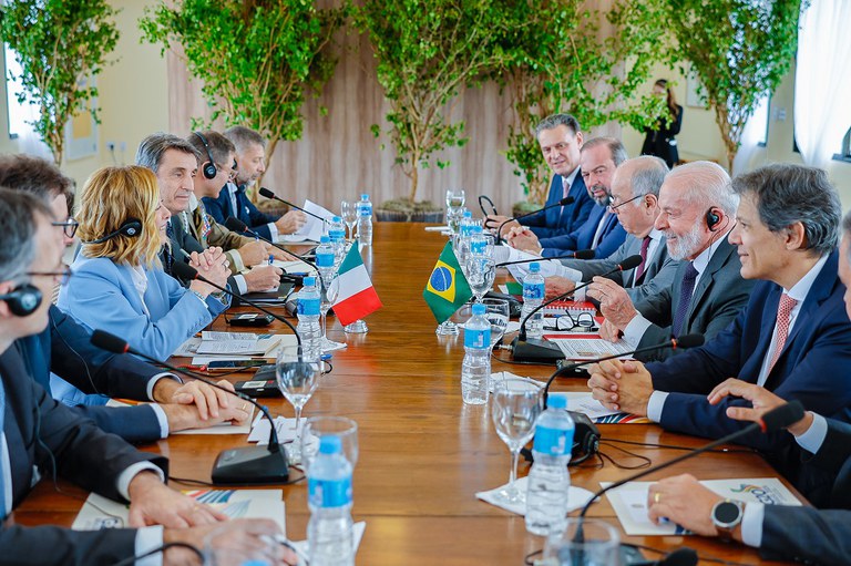 Presidente da República, Luiz Inácio Lula da Silva, durante reunião com primeira-ministra da Itália, Giorgia Meloni (foto: Ricardo Stuckert/PR)