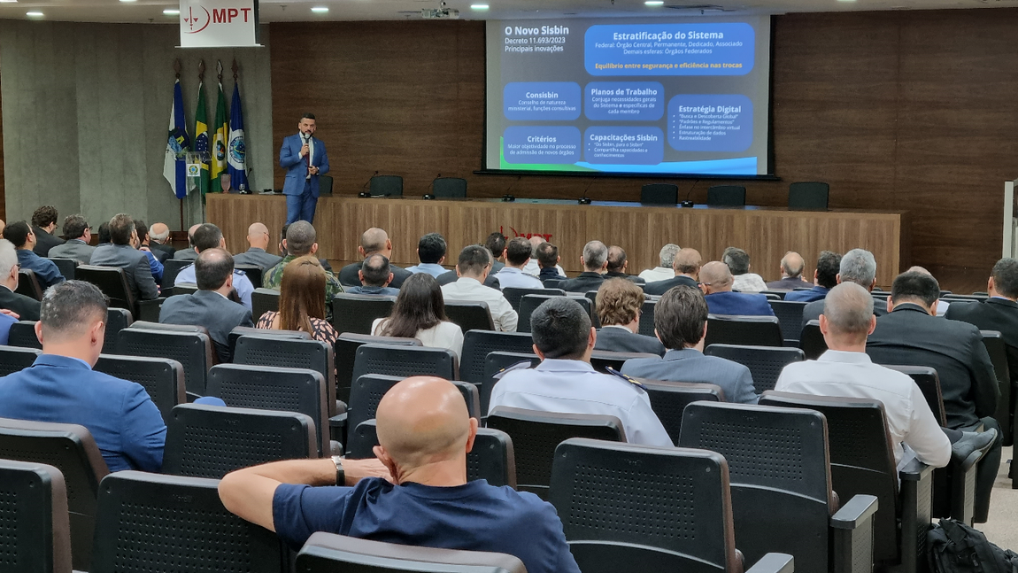 Palestra inaugural ministrada pelo superintendente da ABIN no Ceará