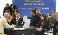 Adidos agrícolas e setor privado participam de rodadas de conversas na primeira agenda do 5º Encontro Nacional