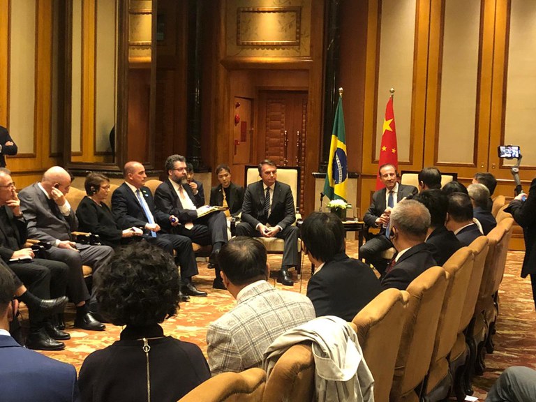 Presidente Jair Bolsonaro e ministros em audiência com presidente da Fiesp e CEOs chineses, em Pequim