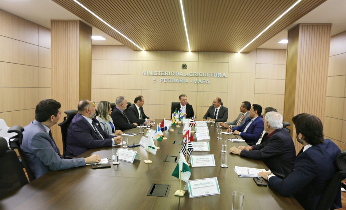 Na reunião, foram discutidos temas importantes do agronegócio, como a rastreabilidade animal e o fortalecimento da cadeia produtiva do cacau