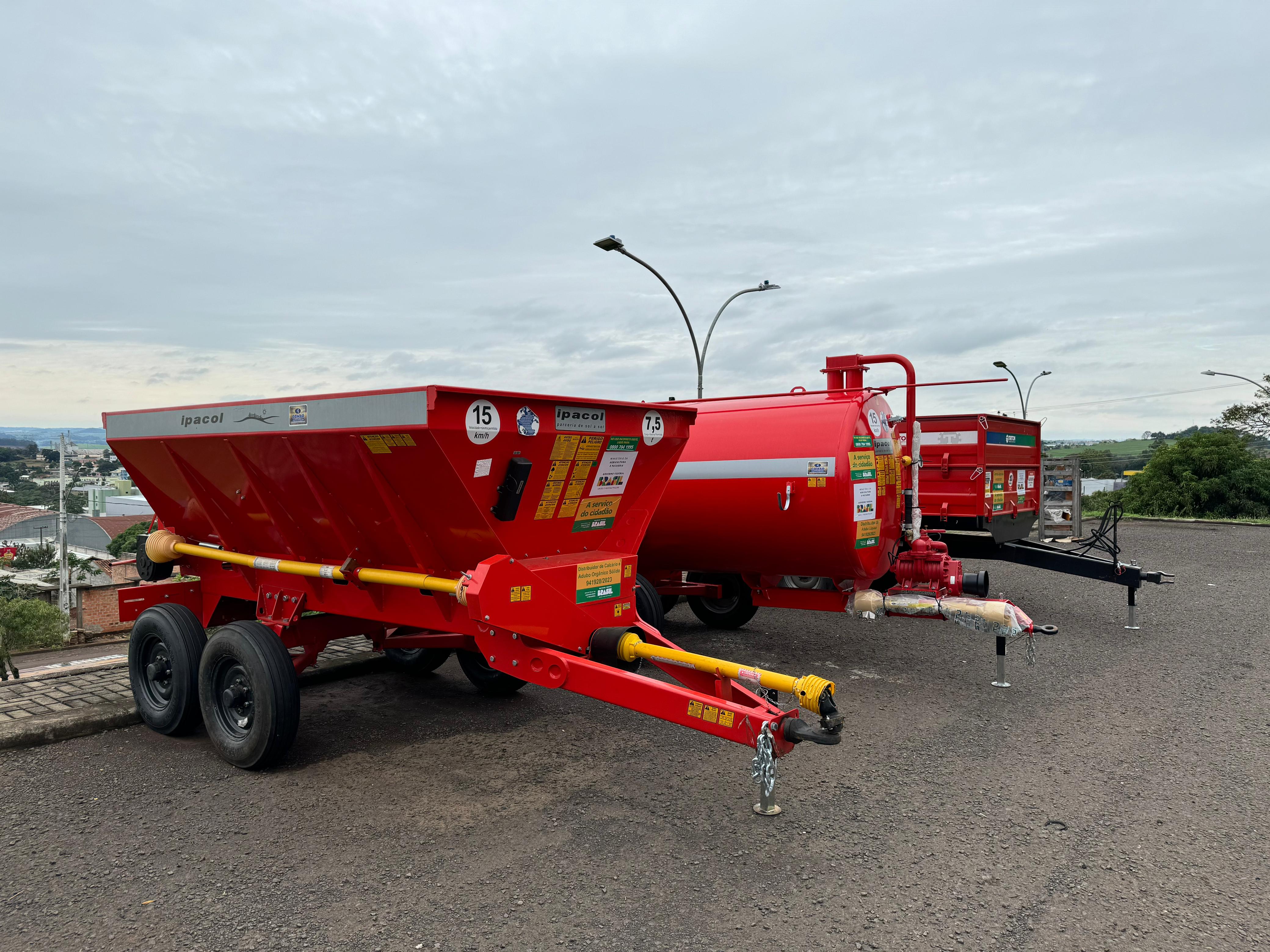 Mapa entrega R$ 1 milhão em equipamentos agrícolas para Nova Prata do  Iguaçu (PR) — Ministério da Agricultura e Pecuária