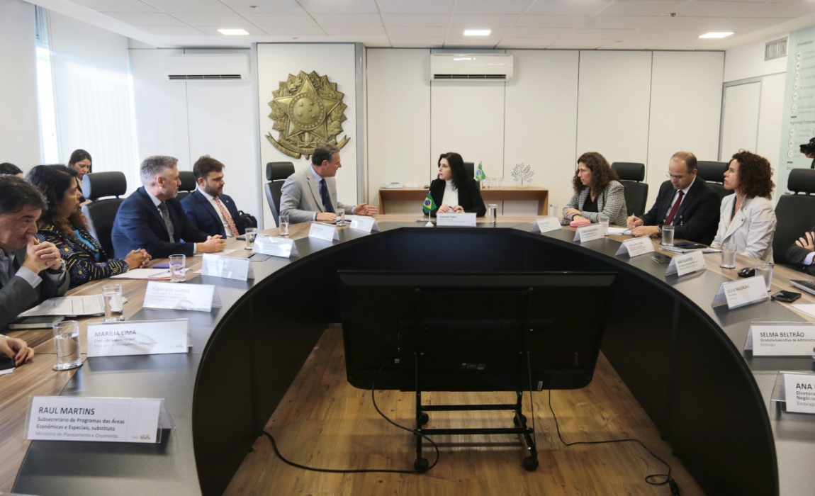 Reunião ocorreu no Ministério do Planejamento e Orçamento nesta quinta-feira (28)