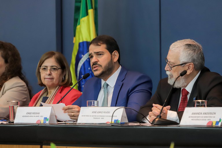 Ministro Messias Foto Renato Menezes Ascom AGU.jpg