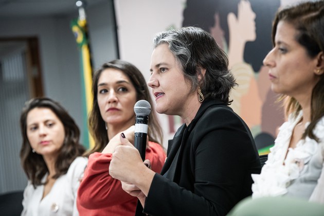 A procuradora-geral da Fazenda Nacional, Anelize de Almeida, fala durante o evento