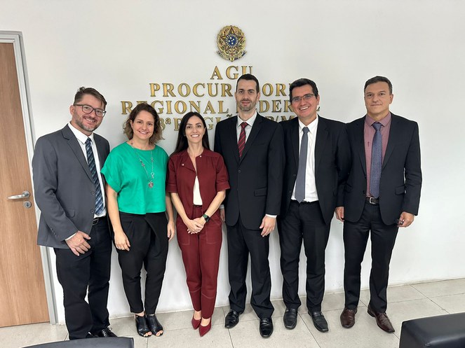 Procuradores federais Silvio Marques Garcia, Elda Garcia Lopes Migliacci, Danielle Monteiro Prezia Aniceto, Tiago Perezin Piffer, Leonardo Monteiro Xexeo e Alvaro Micchelucci