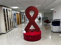 Lei que torna crime a discriminação contra pessoa vivendo com HIV ou aids completa 10 anos