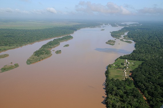 Rio Doce próximo a Linhares (ES)