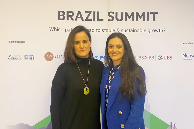 Veronica Rios (à dir.) e Cláudia Kattar no Brazil Summit