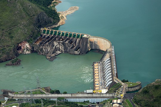 Hidrelétrica Marechal Mascarenhas de Moraes no rio Grande (MG)