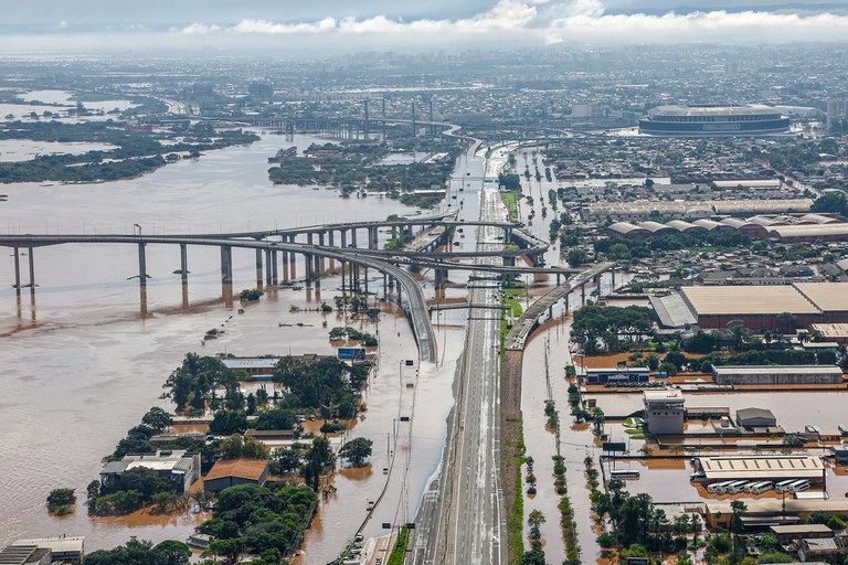 Ruas de Porto Alegre (RS) inundadas com as águas do lago Guaíba