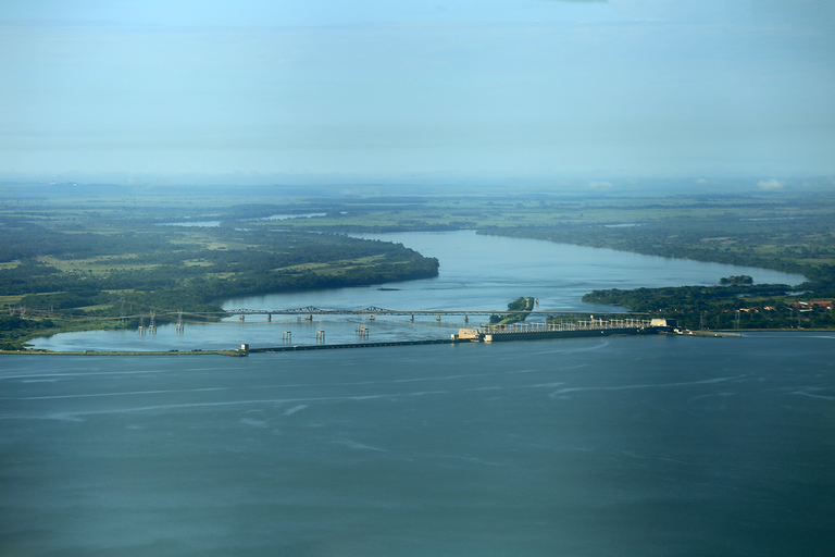 Usina hidrelétrica Jupiá no rio Paraná (MS/SP)