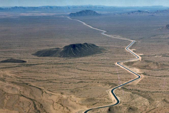 Arizona Cap Canal, uma das estruturas hídricas visitadas pela comitiva