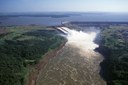 Hidrelétrica de Itaipu entre Brasil e Paraguai