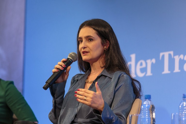 Diretora-presidente da ANA, Veronica Rios, discursa durante Seminário O Poder Transformador do Saneamento