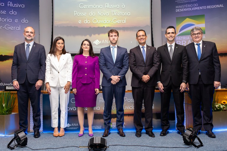 Da esquerda para a direita: Mauricio Abijaodi, Ana Carolina Argolo, Veronica Sánchez da Cruz Rios, Daniel Ferreira, Vitor Saback, Filipe Sampaio e Ricardo de Andrade