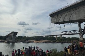 Sala de Crise nivela informações sobre qualidade da água do rio Tocantins após desabamento de ponte entre Tocantins e Maranhão