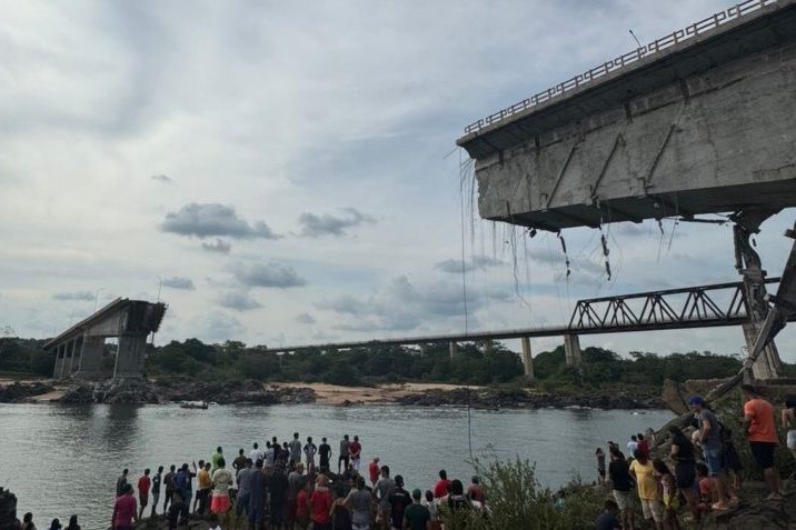 Ponte Juscelino Kubitschek de Oliveira após desabamento e rio Tocantins (TO/MA)