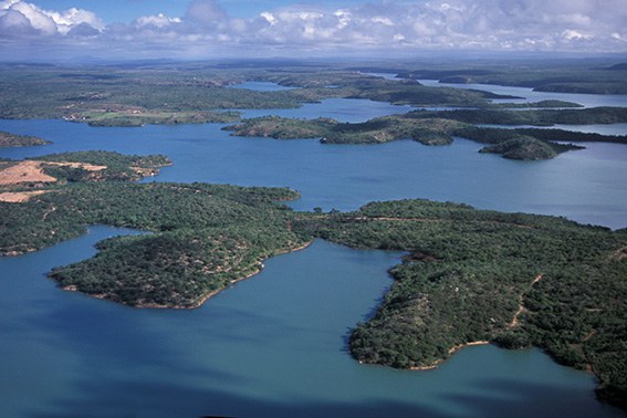 sfrn_128-al2018-lago-da-usina-de-xingo-rio-sao-francisco-al-zig-koch.jpg