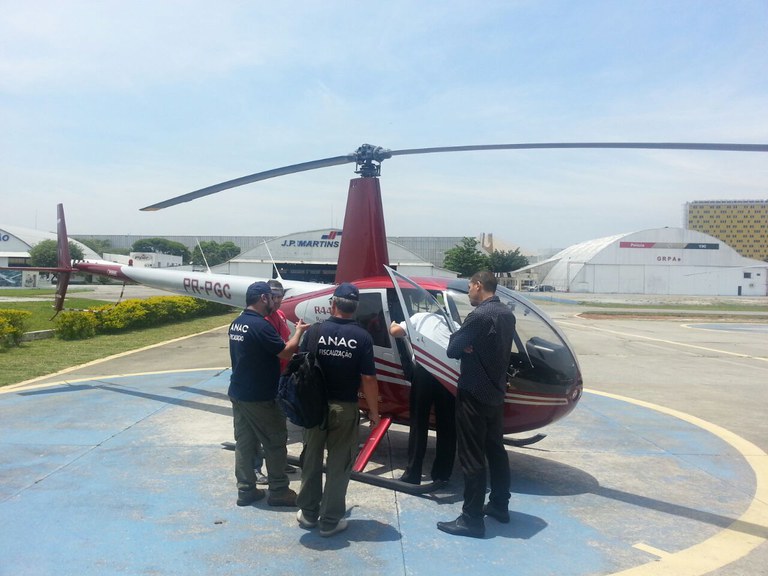 ANAC realiza operação no aeroporto Campo de Marte