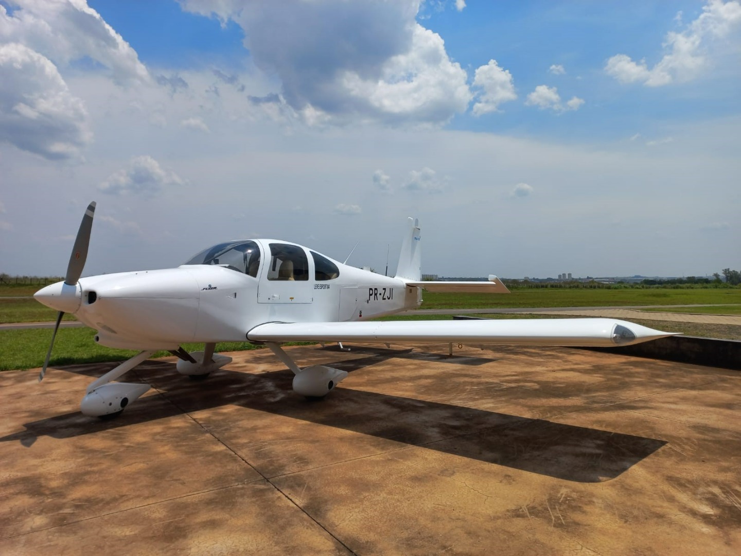 ANAC emite reconhecimento para a 1ª Aeronave Leve Esportiva de 4 lugares do  mundo para fabricante brasileiro — Agência Nacional de Aviação Civil (ANAC)