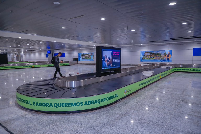 Reabertura do Aeroporto de Porto Alegre (RS)