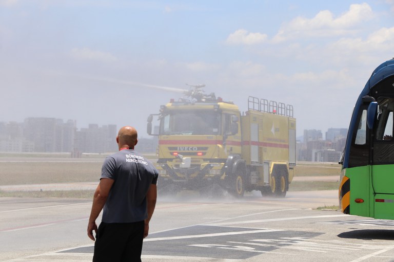 Estudantes vivenciam experiência no Aeroporto de Congonhas (SP)