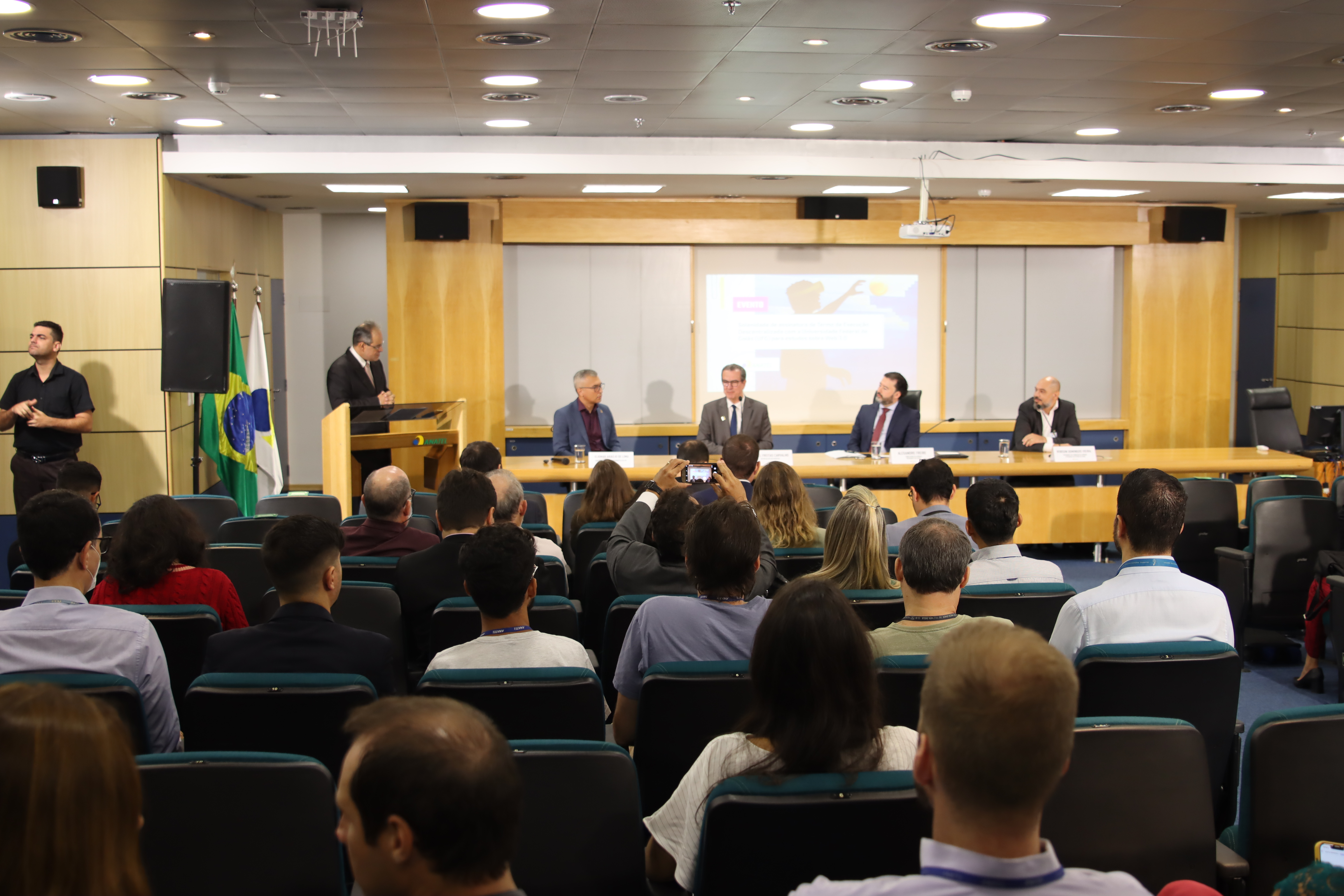 O metaverso já é uma realidade?  Pesquisa e Inovação: Universidade Federal  de Goiás