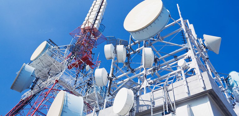 Torres e antenas de telecomunicações
